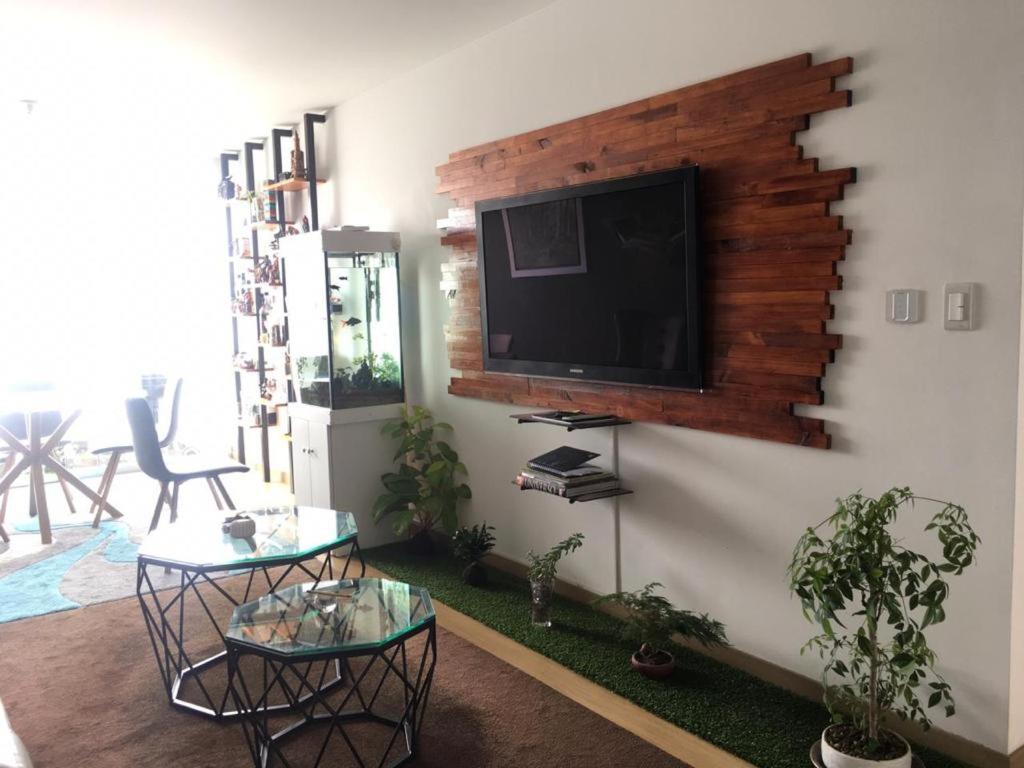 Precioso Cuarto Dentro De Un Centrico Habitación en casa particular Lima